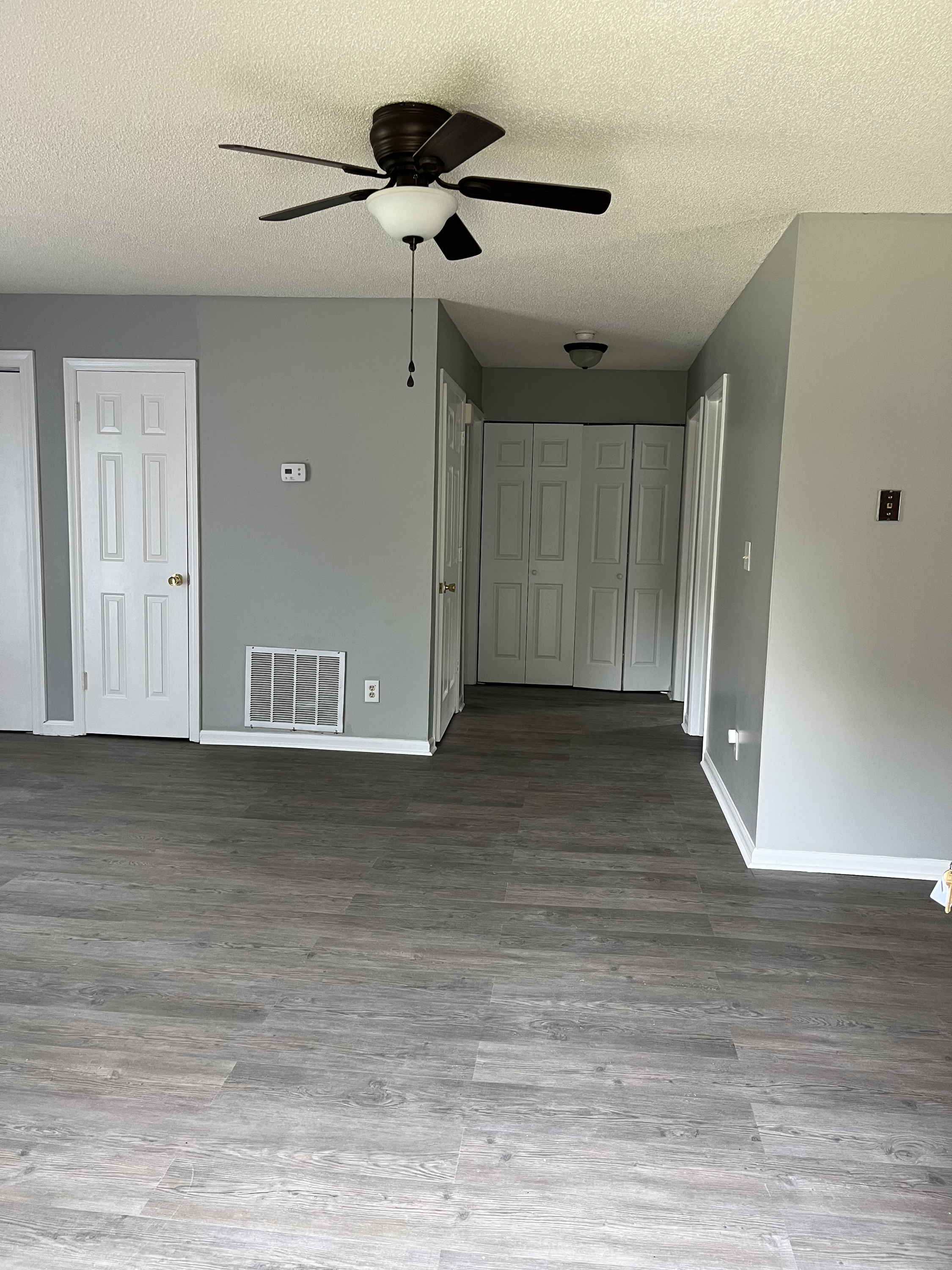 1302 Forest Knolls Circle Southeast