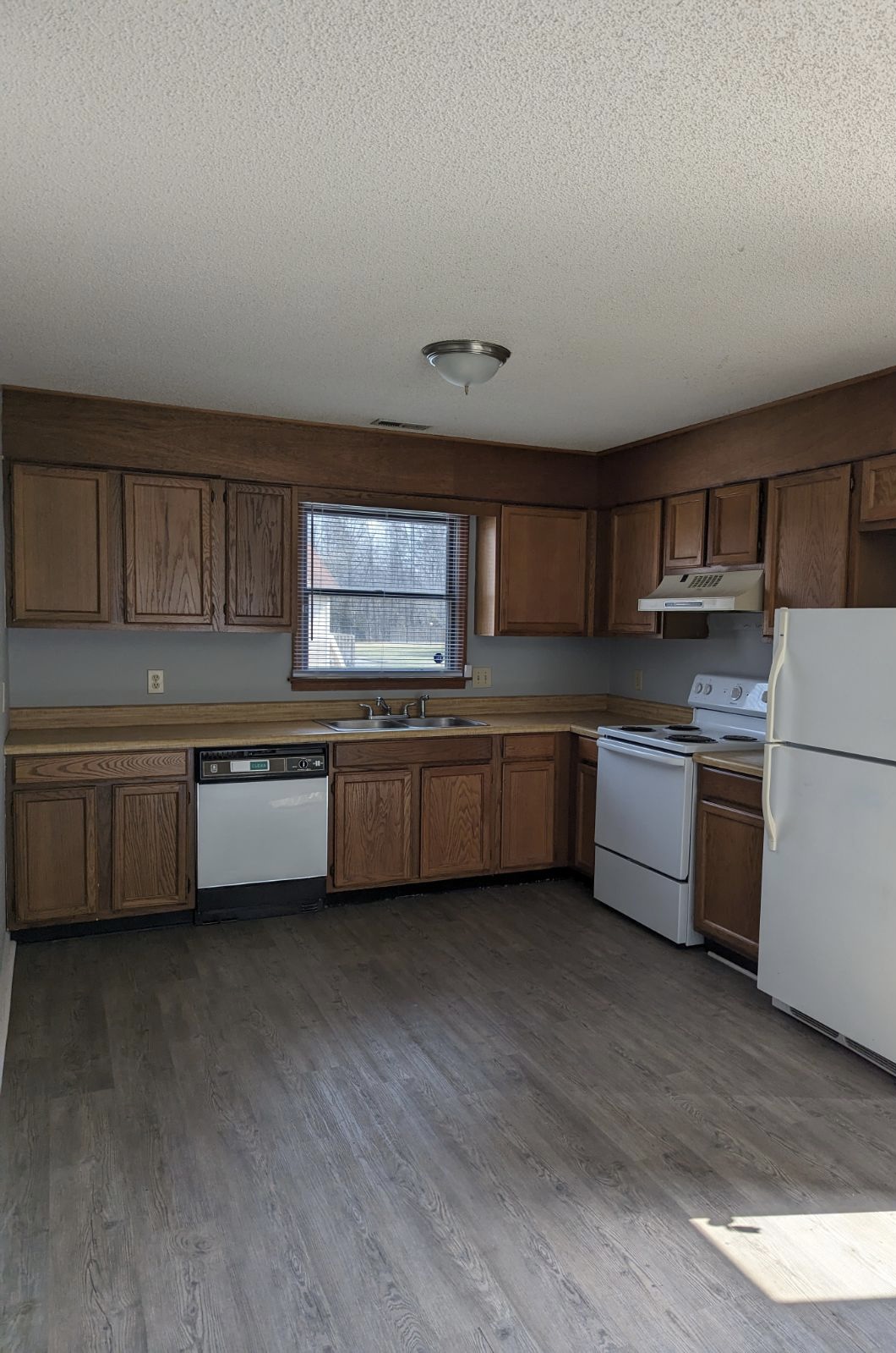 1308 Forest Knolls Circle